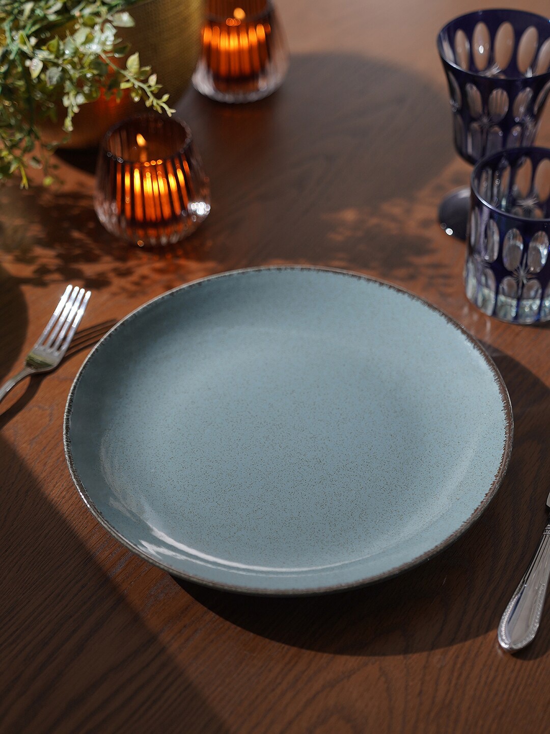 

Pure Home and Living 1 Piece Textured Porcelain Glossy Dessert Plate, Blue