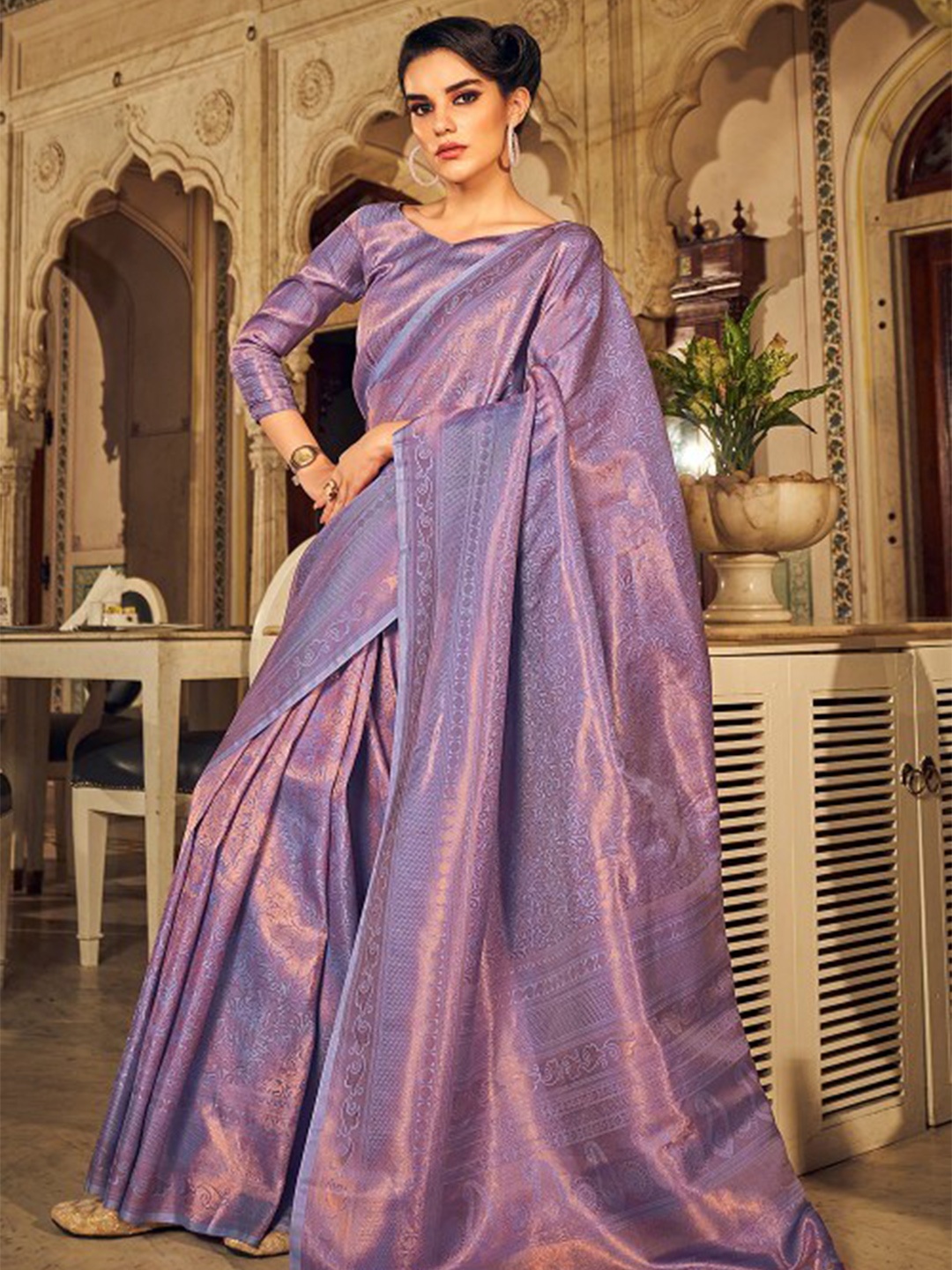 

DEVATITHI Floral Woven Design Zari Kanjeevaram Saree, Purple