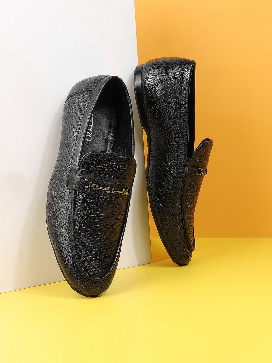 

Metro Men Textured Leather Formal Loafers, Black