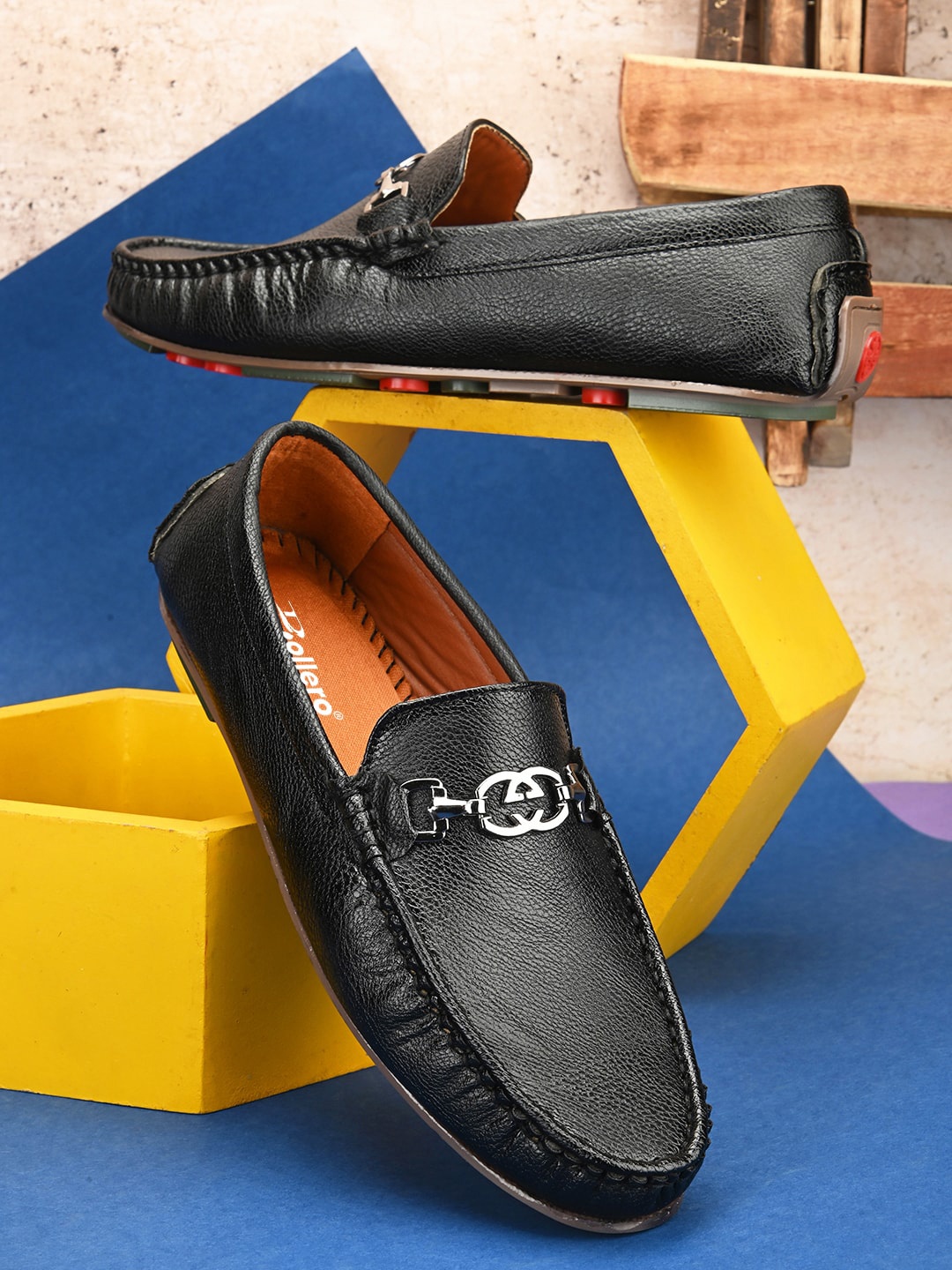 

Bollero Men Textured Lightweight Horsebit Loafers, Black