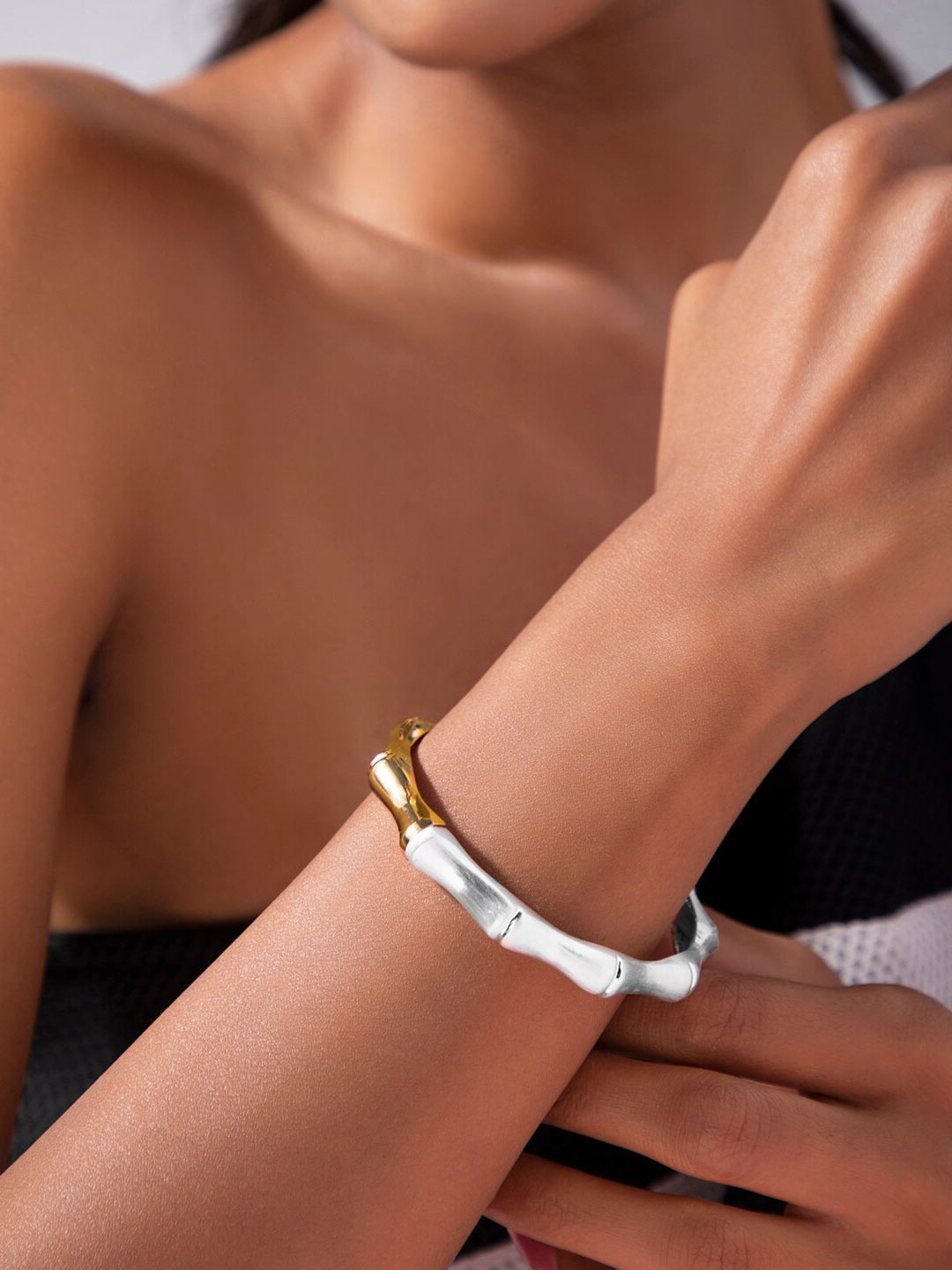 

TOKYO TALKIES X rubans FASHION ACCESSORIES Gold Plated Bangle Style Bracelet