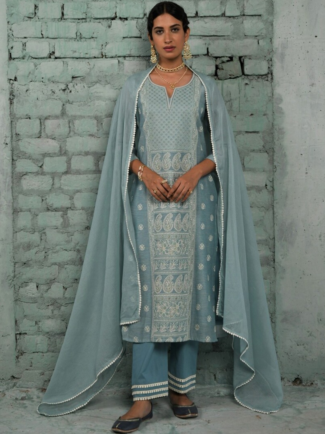 

KARAJ JAIPUR Ethnic Motifs Embroidered Thread Work Kurta With Palazzos & Dupatta, Blue