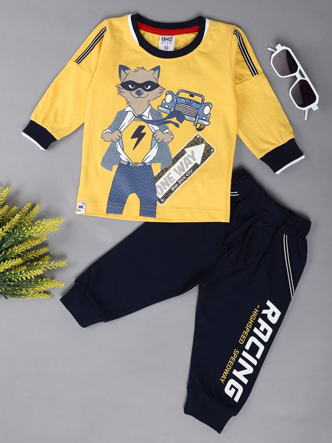 

V-Mart Infants Kids Printed Pure Cotton T-Shirt With Trousers, Mustard