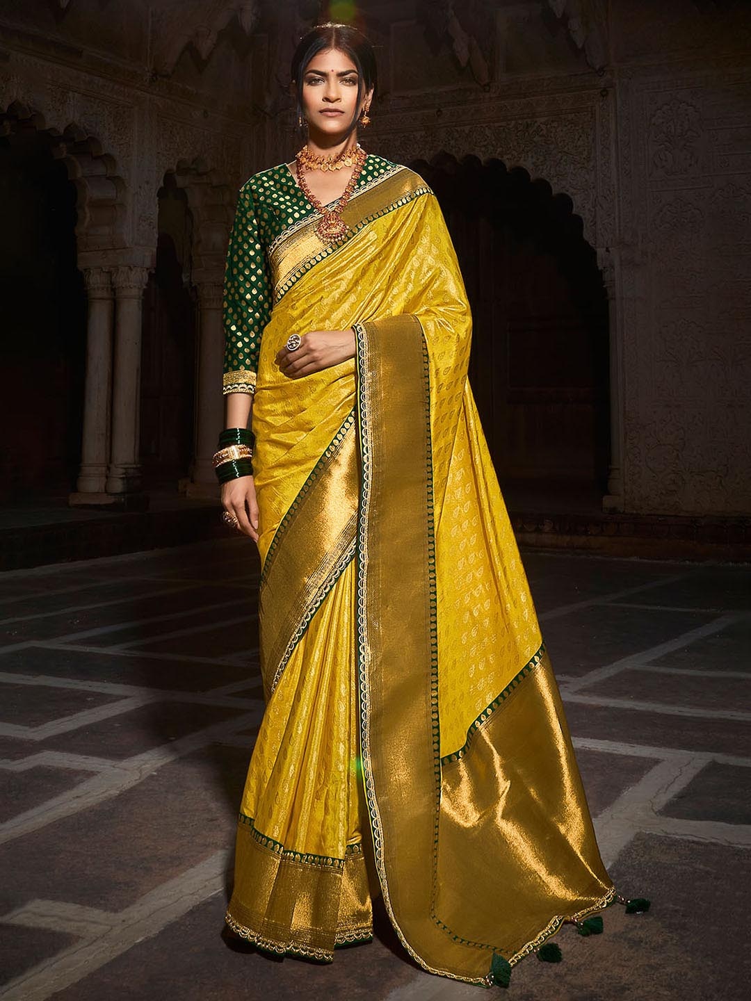 

DEVATITHI Woven Design Zari Banarasi Saree, Yellow