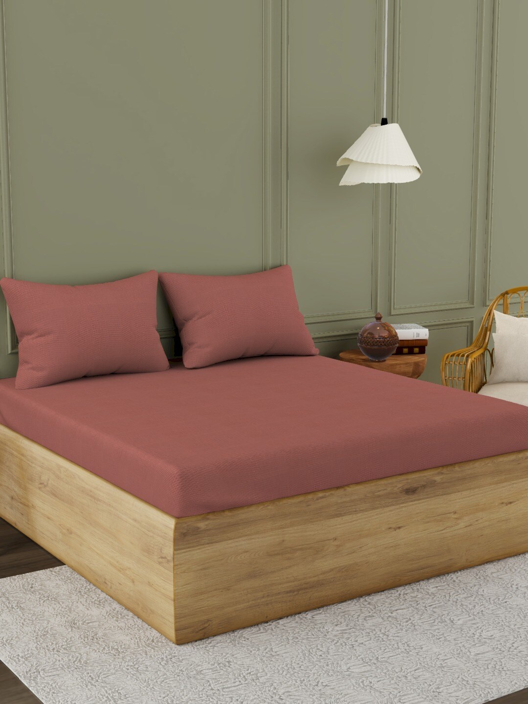 

Himeya Pink 300 TC Solid Cotton King Bedsheet with 2 Pillow Covers