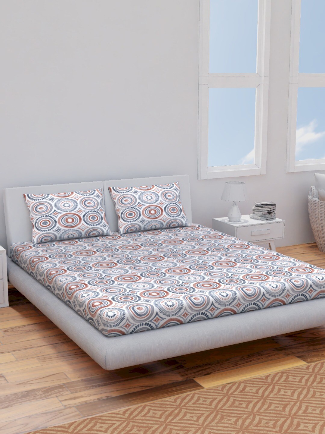 

Himeya White & Rust Geometric Cotton 120 TC King Bedsheet With 2 Pillow Covers