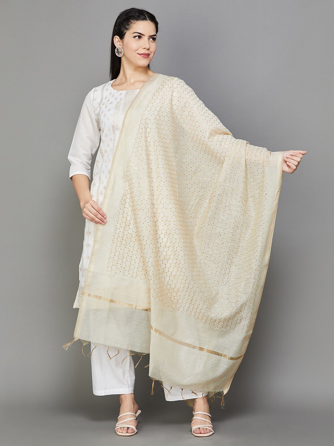 

Melange by Lifestyle Geometric Embroidered Sequinned Chanderi Dupatta, Beige