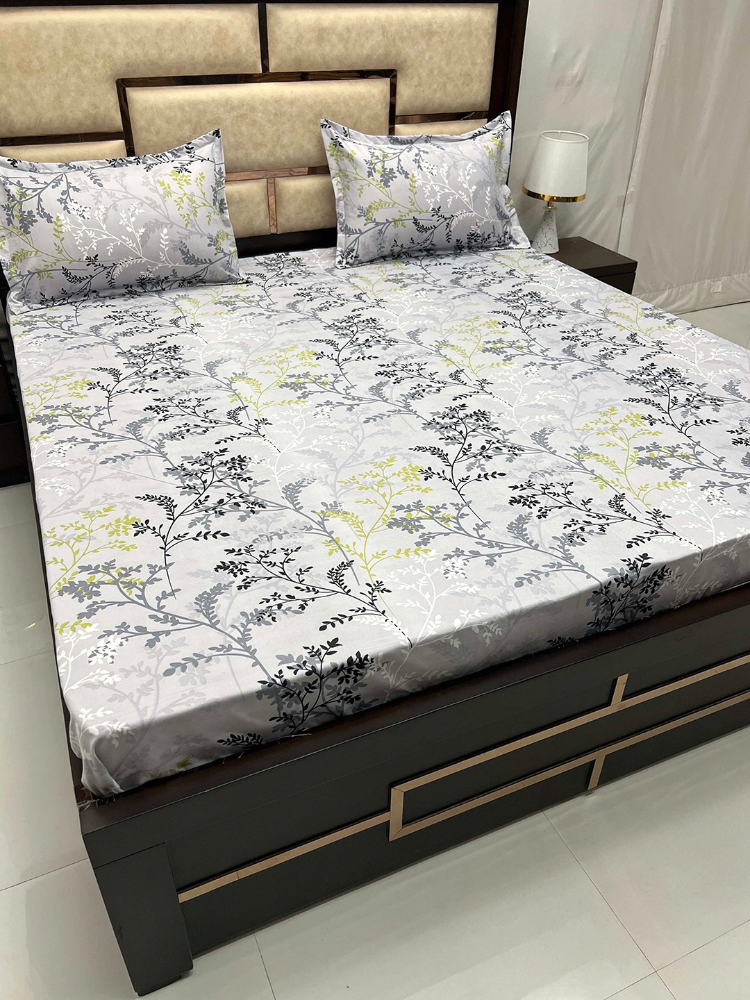 

Pure Decor Amulya Grey & White Floral 250 TC Queen Bedsheet with 2 Pillow Covers