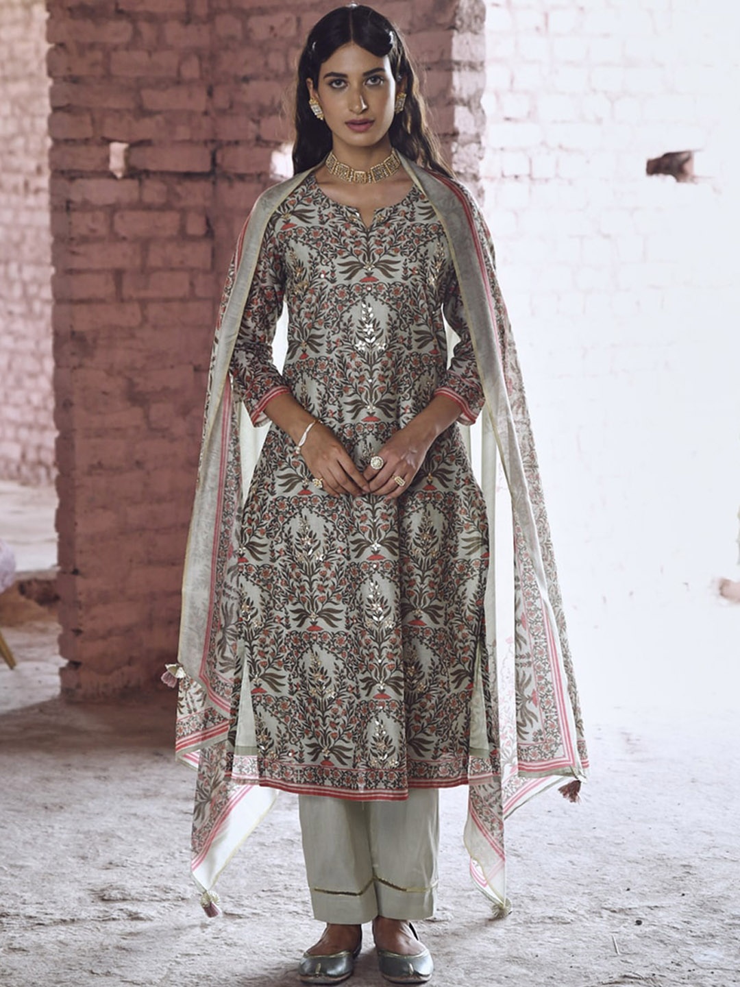

KARAJ JAIPUR Ethnic Motifs Printed Sequined Poly Chanderi Kurta With Trousers & Dupatta, Green