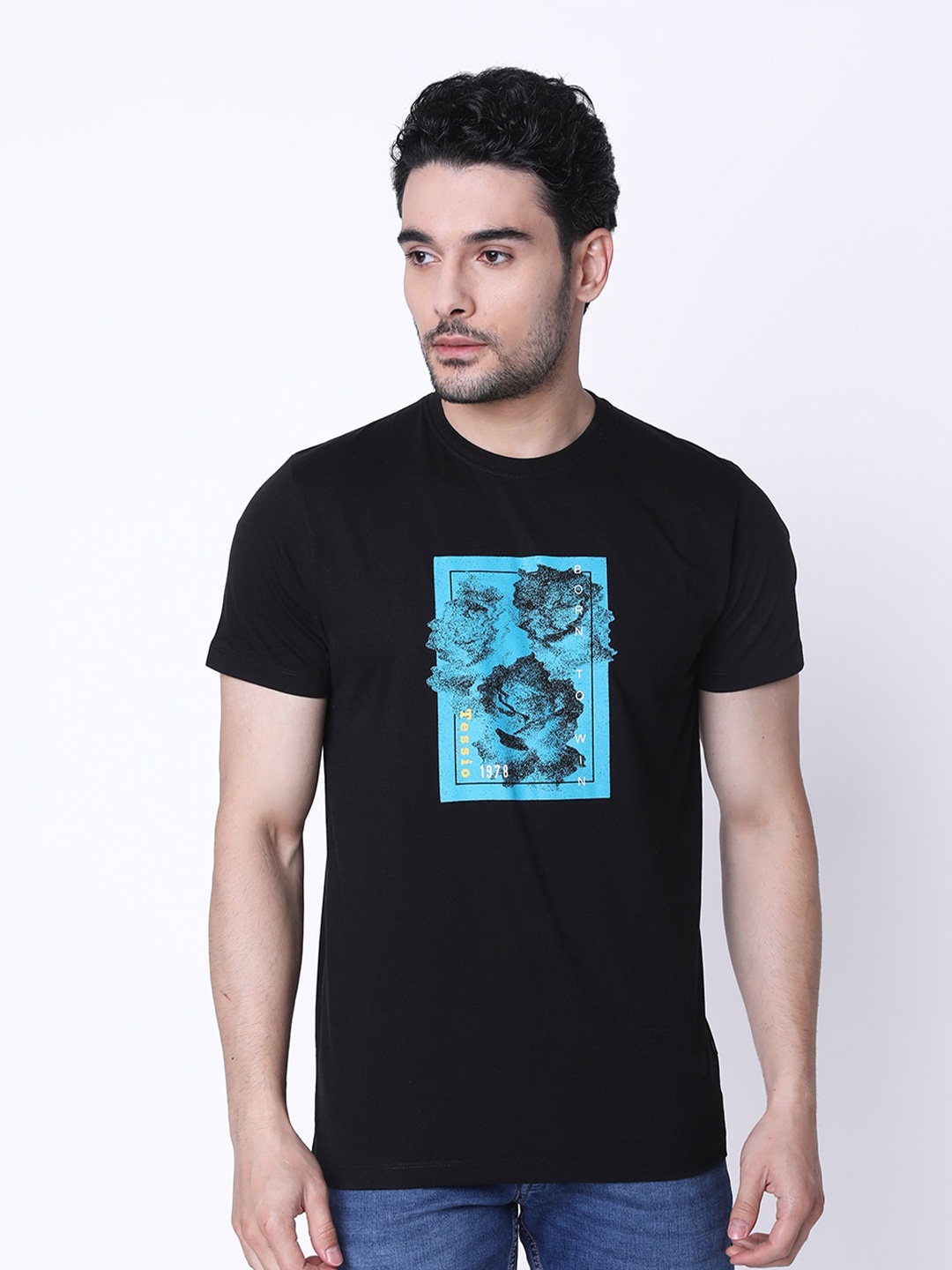 

TESSIO Men Black Printed Pockets T-shirt