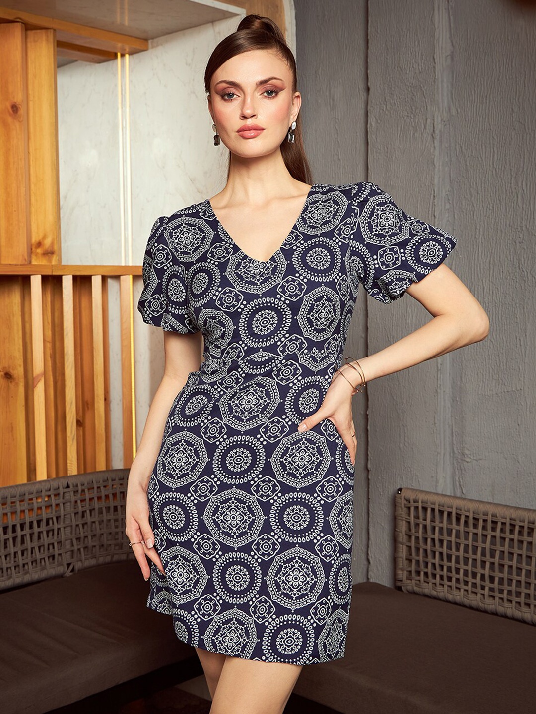 

KASSUALLY Ethnic Motifs Printed V-Neck Sheath Dress, Blue