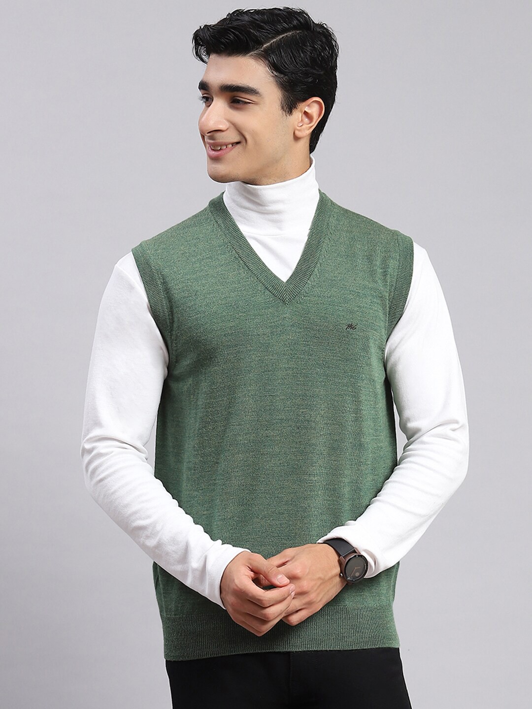 

Monte Carlo Solid V-Neck Sleeveless Woollen Sweater Vest, Green
