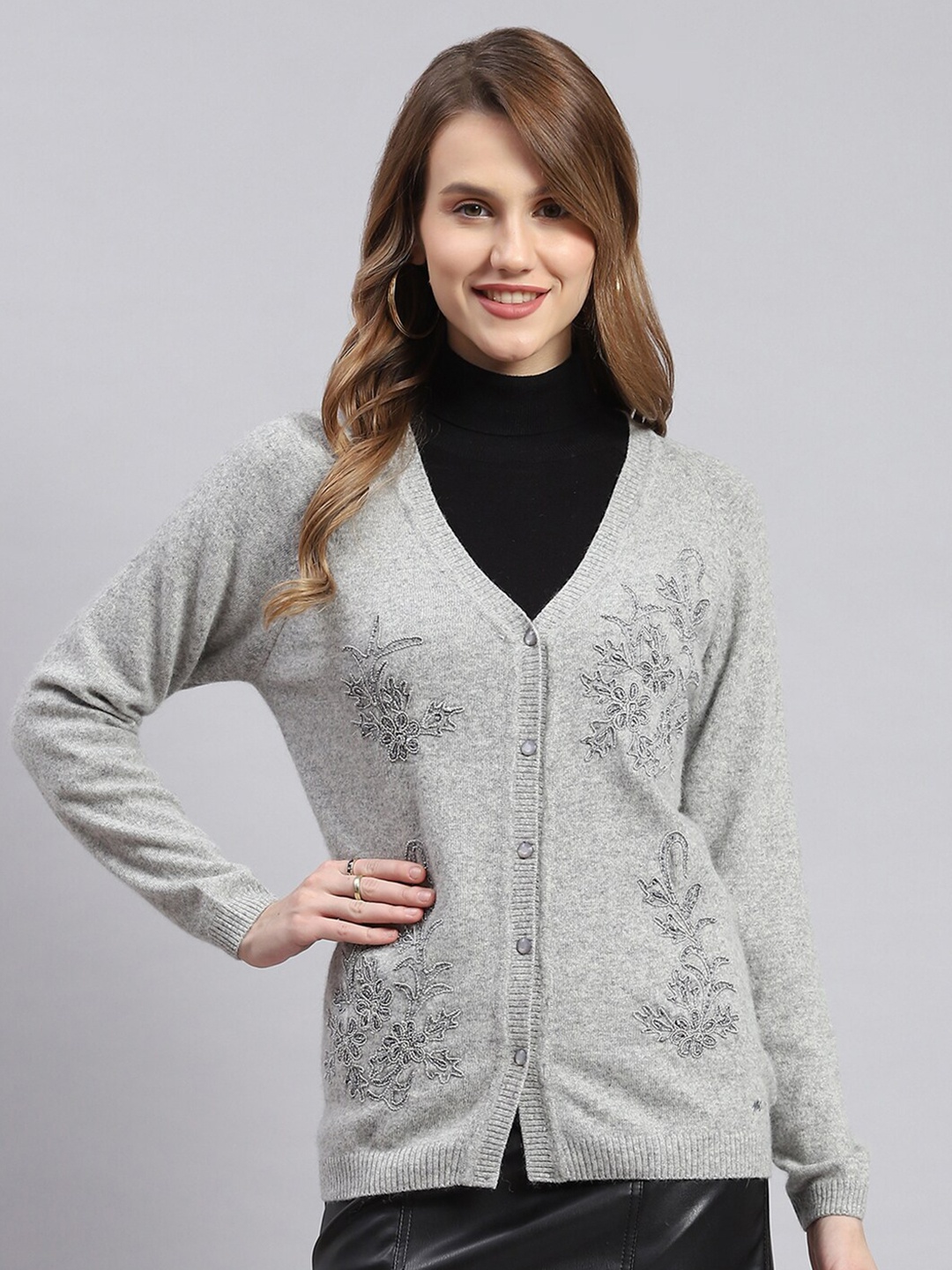 

Monte Carlo Floral Embroidered V-Neck Long Sleeves Wool Cardigan Sweater, Grey