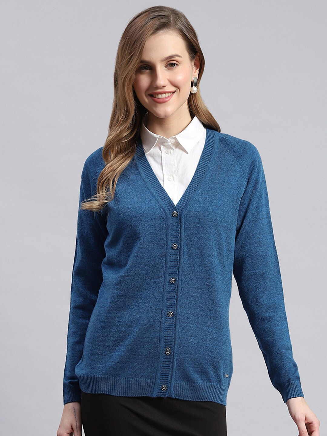 

Monte Carlo V-Neck Woollen Cardigan, Blue