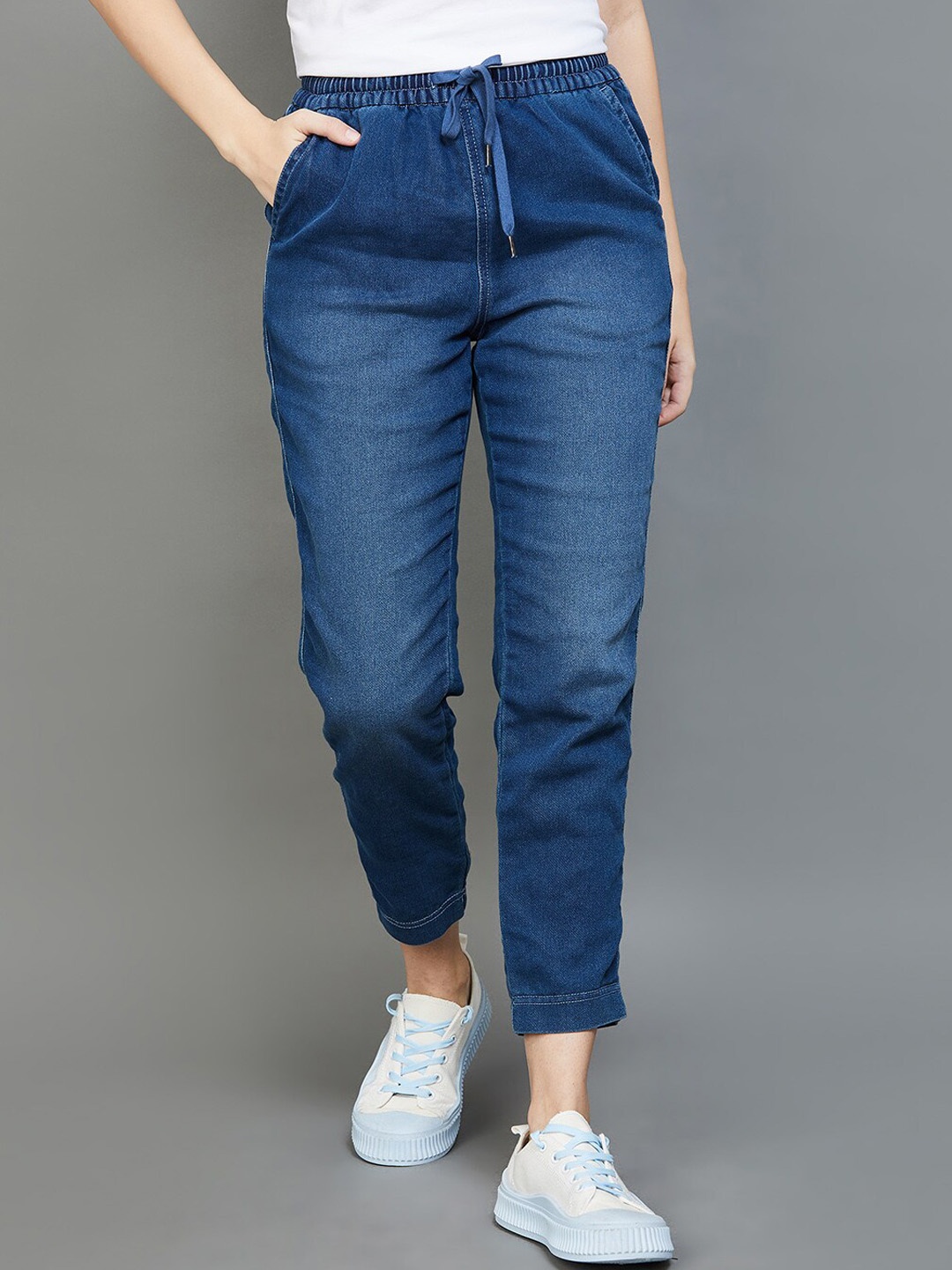 

Fame Forever by Lifestyle Women Mid-Rise Light Fade Clean Look Cotton Jeans, Blue