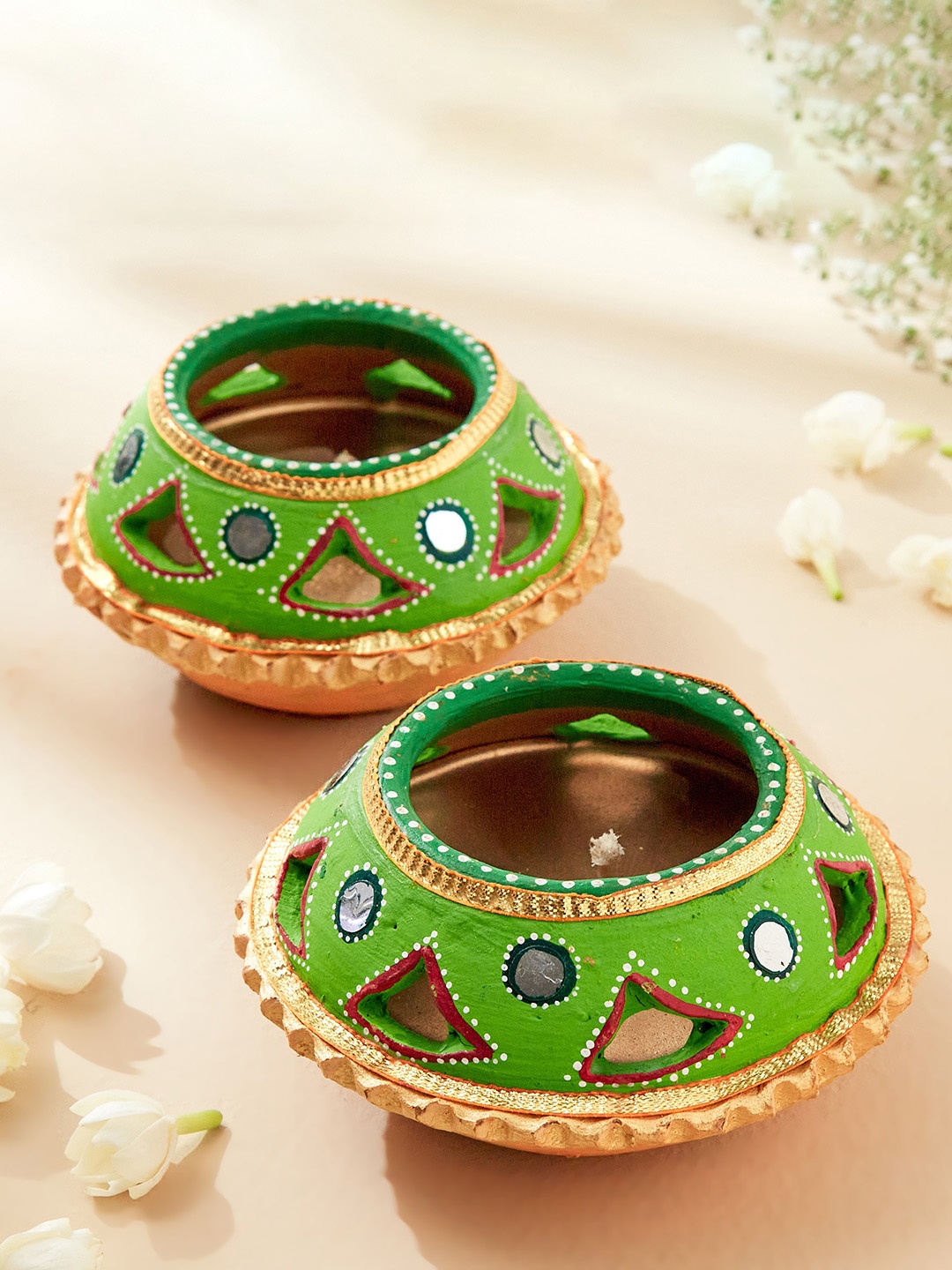 

Home Centre Utsav Dipah Green 2-Pieces Terracotta Candles, Multi