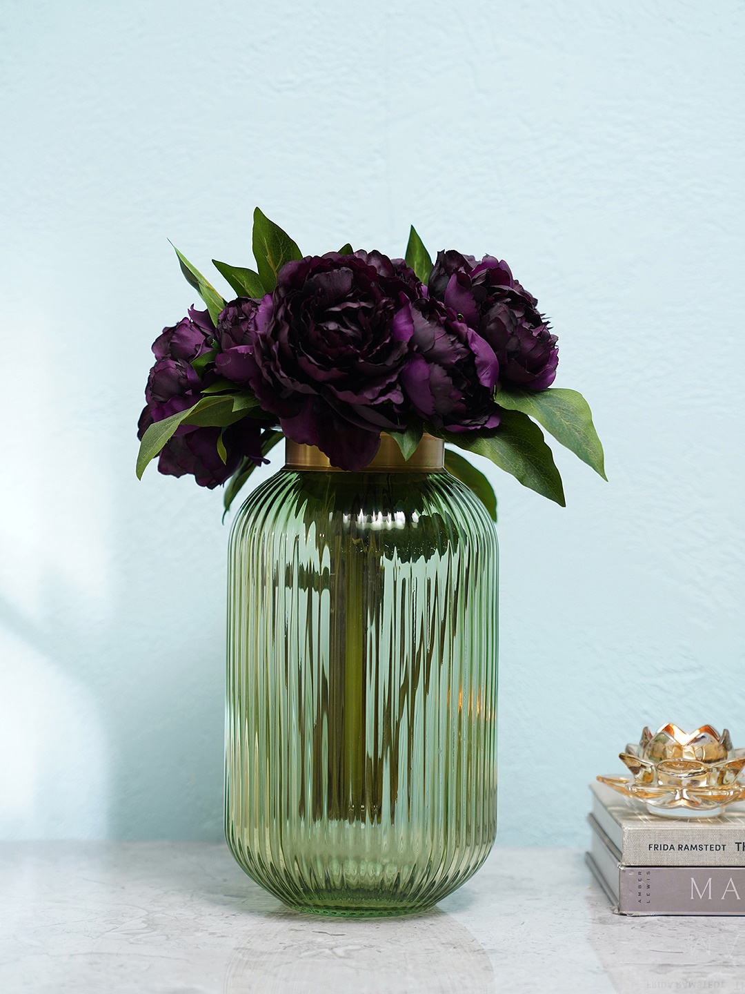

Pure Home and Living Green Ribbed Textured Glass Vase