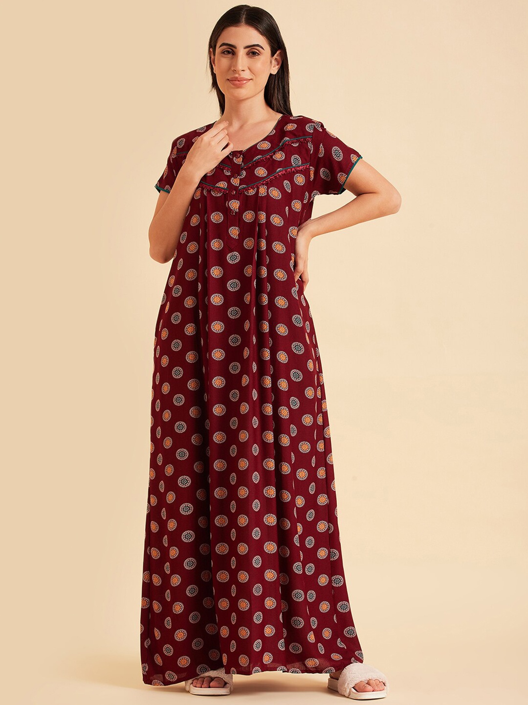 

Sweet Dreams Maroon Ethnic Motifs Printed Pure Cotton Nightdress