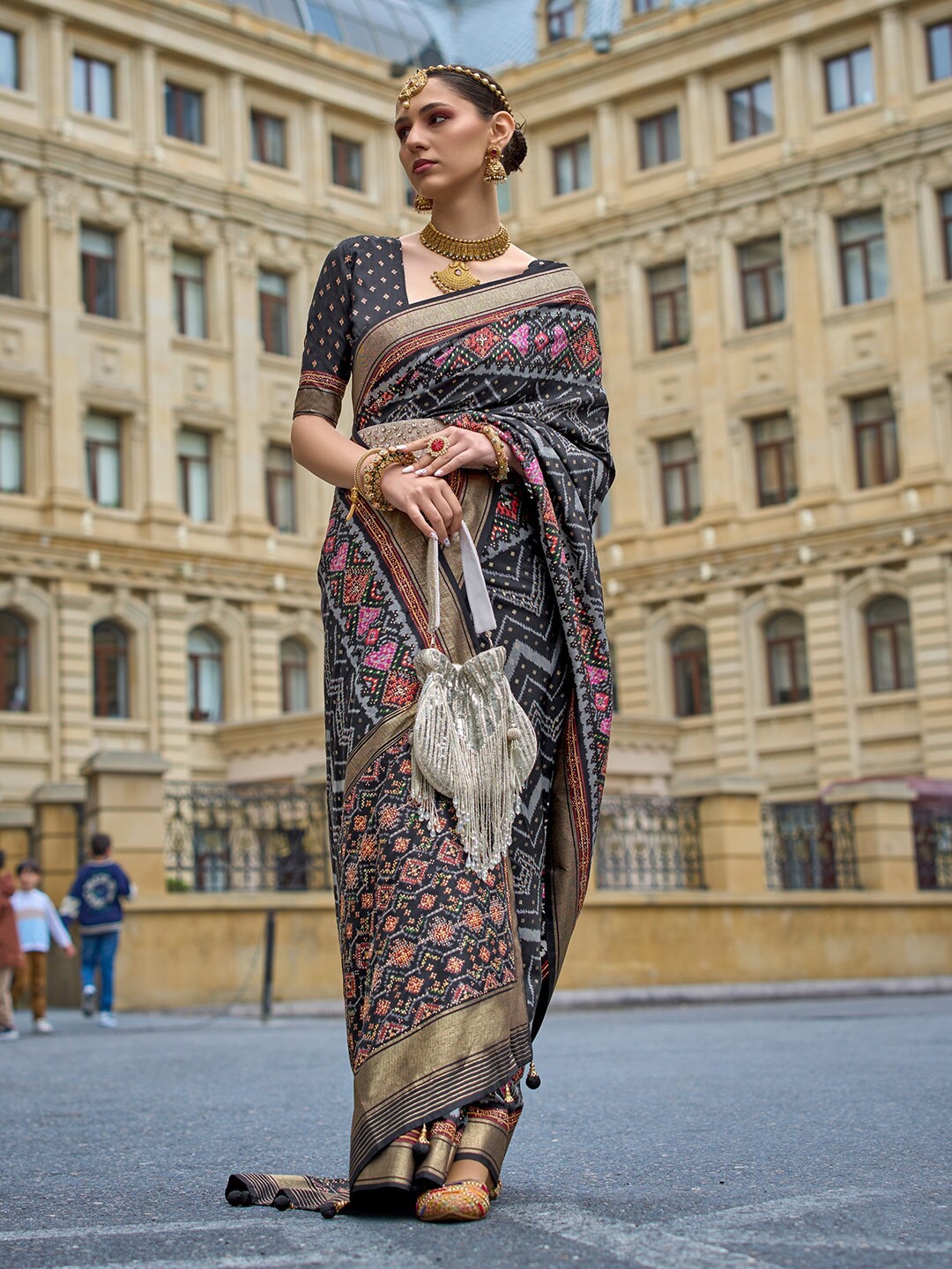 

Saree mall Ethnic Motifs Printed Zari Patola Sarees, Black