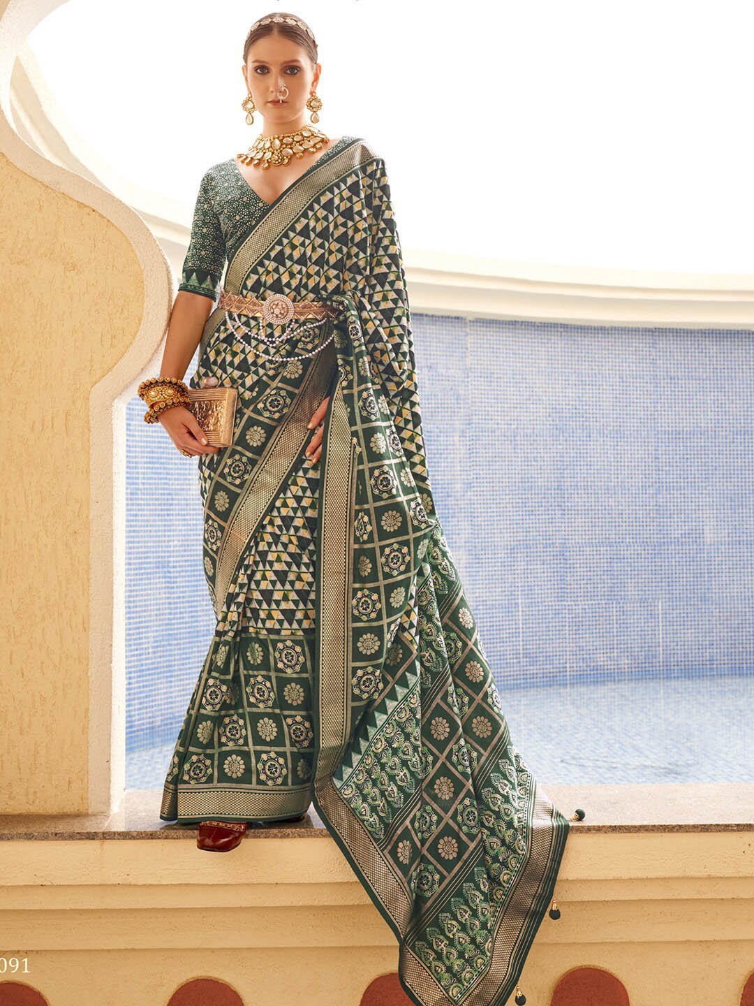 

Saree mall Green & White Zari Geometric Printed Zari Sarees