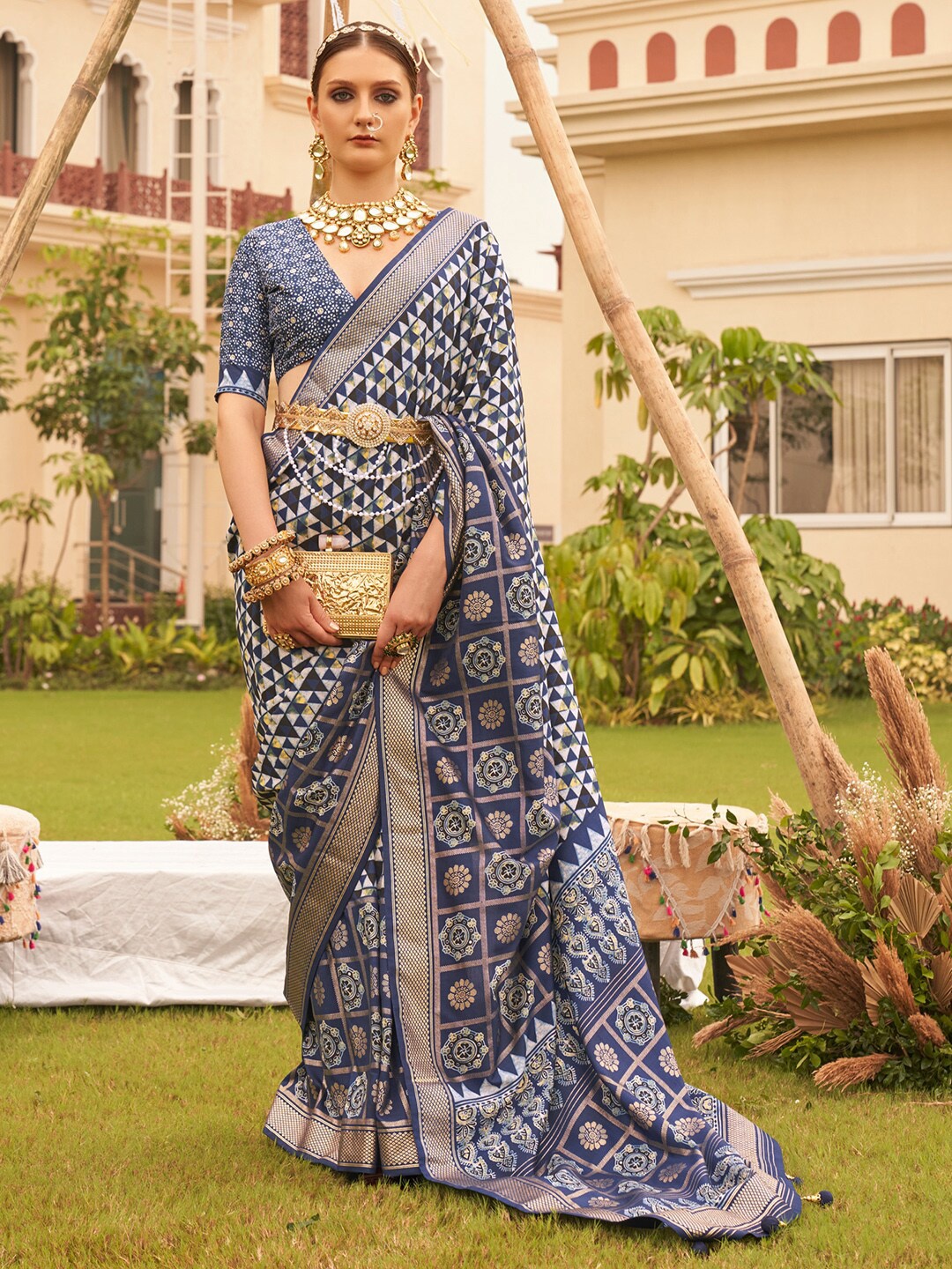 

Saree mall Navy Blue & Gold-Toned Geometric Printed Zari Sarees