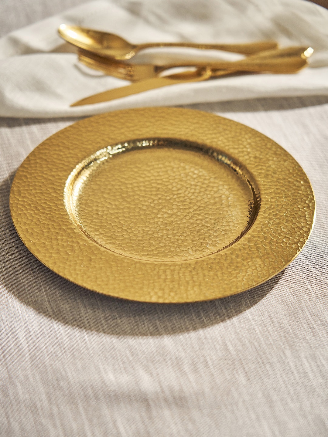 Pure Home and Living Gold Hammered Metal Plate