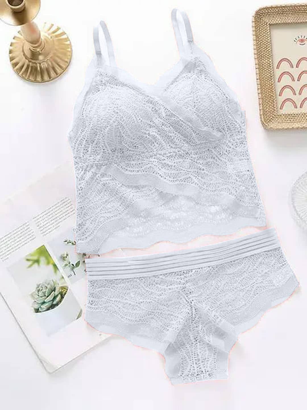 

FIMBUL Laceed Lightly Padded Lingerie Set, White