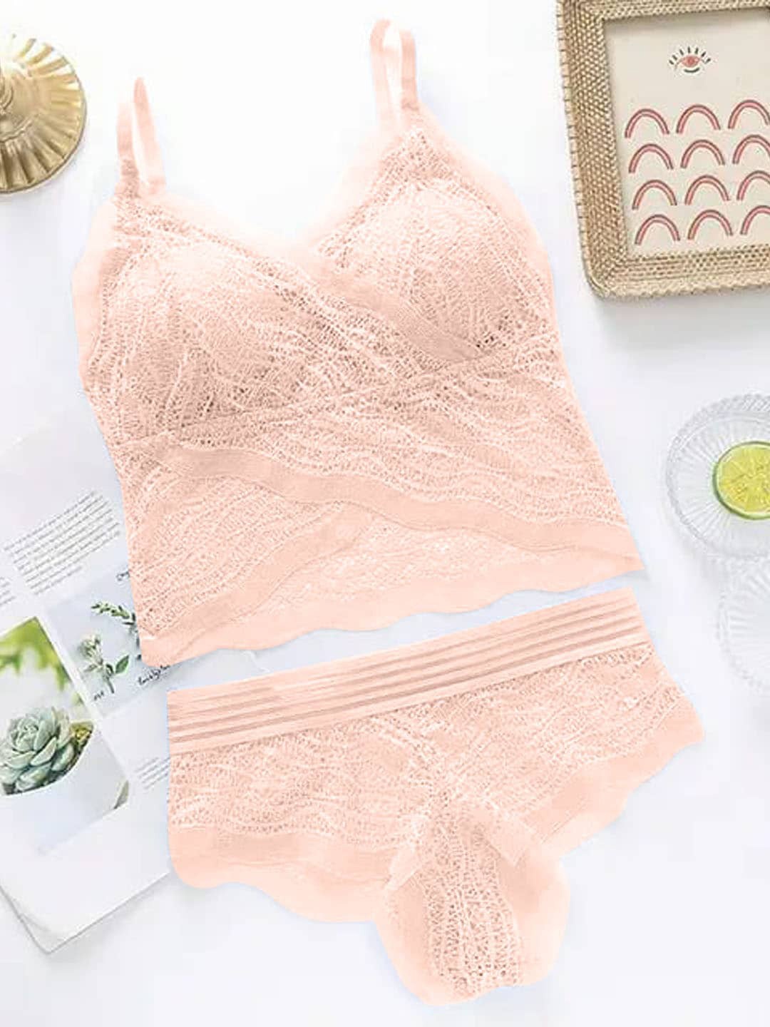 

FIMBUL Laced Lightly Padded Lingerie Set, Cream