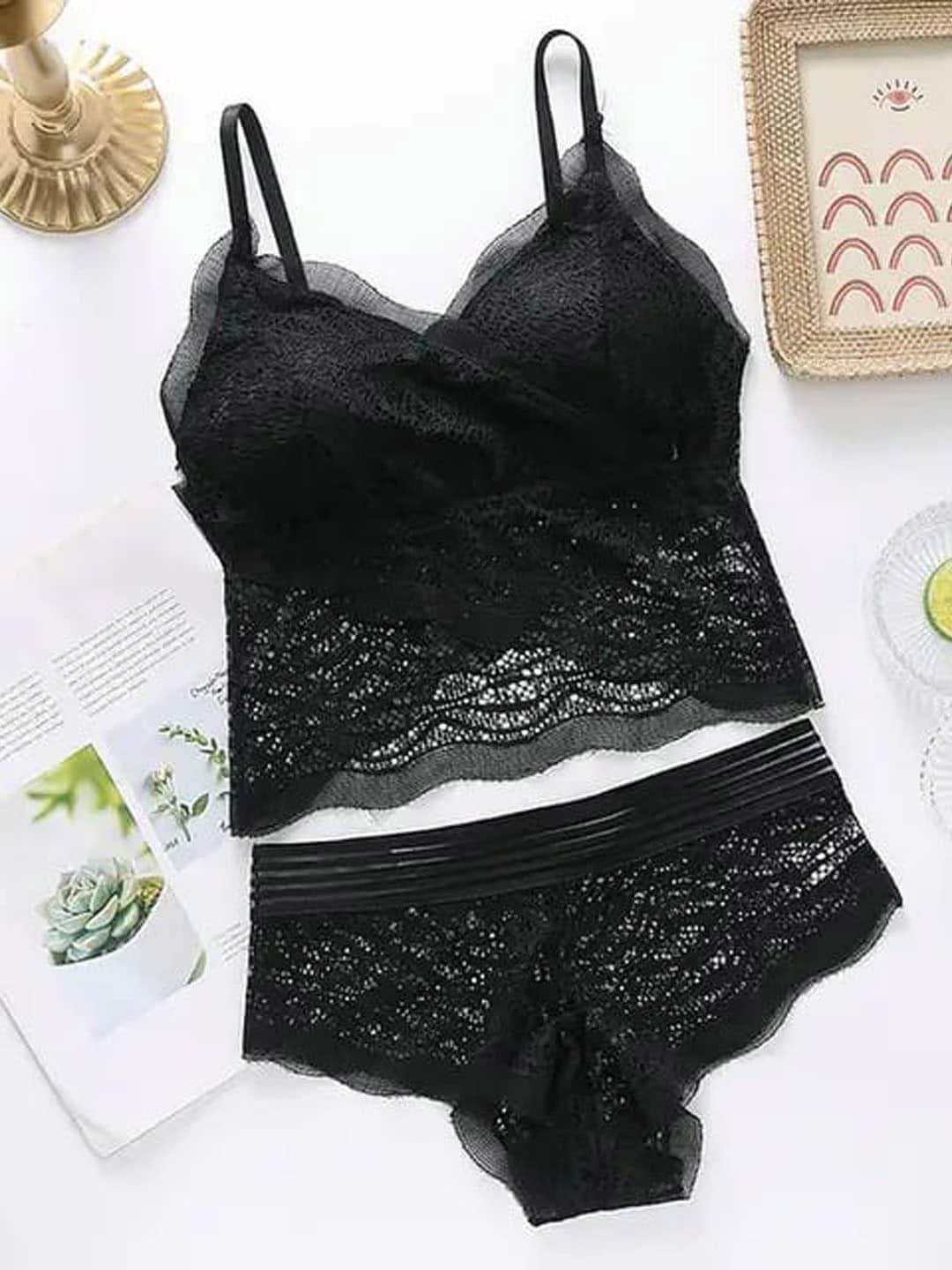 

VAGHBHATT Lightly Padded Non Wired Lace Lingerie Set, Black