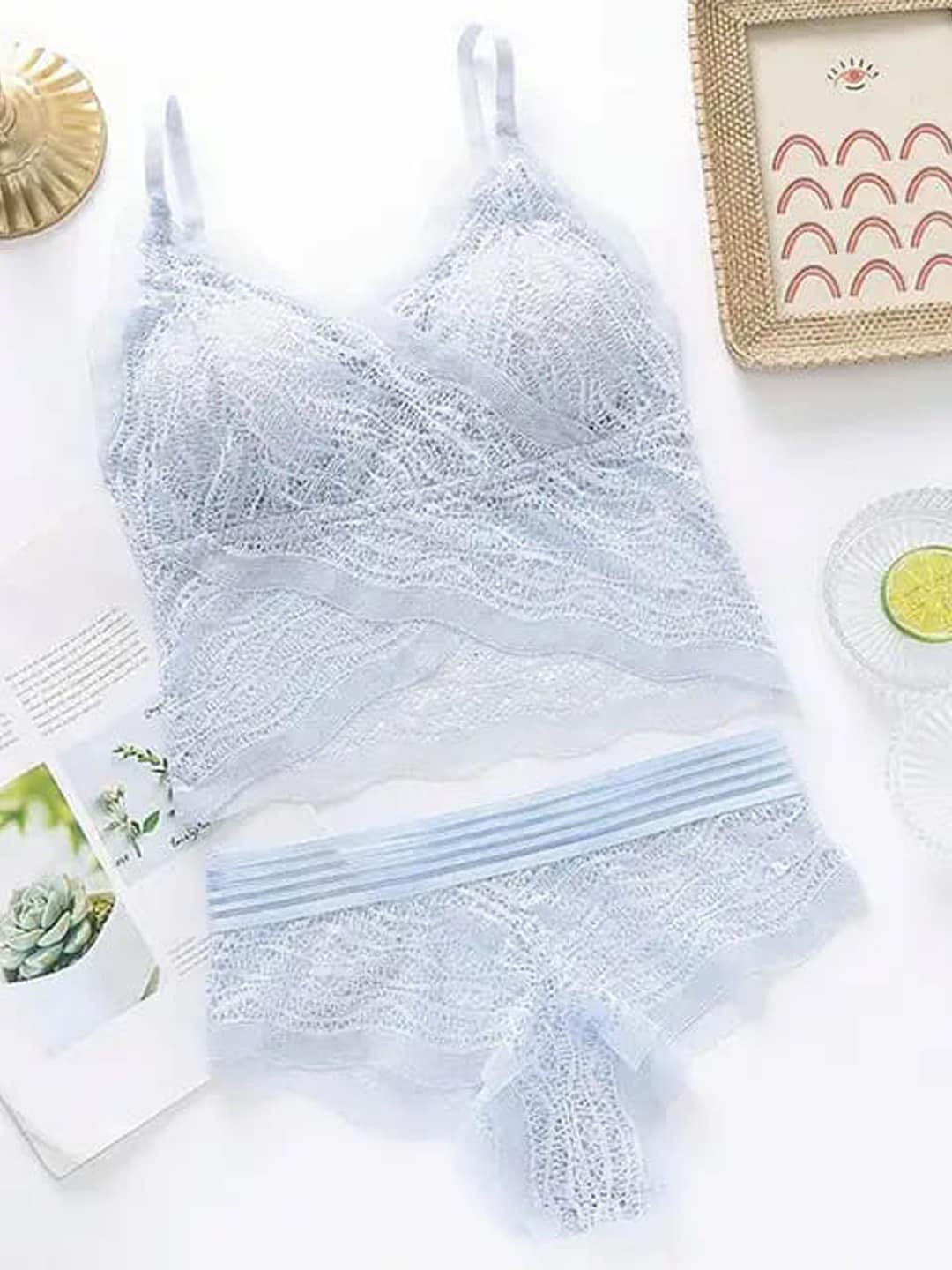 

VAGHBHATT Lightly-Padded Lace Lingerie Set, Blue
