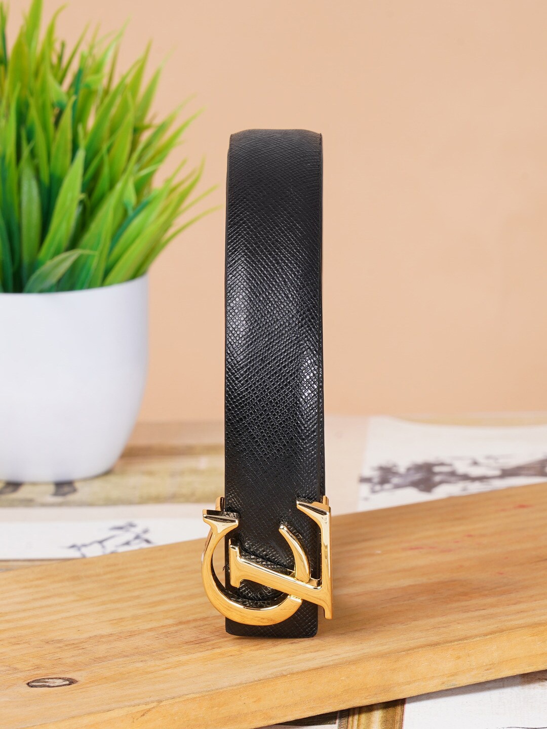 

Carlton London Women Textured Leather Belt, Black