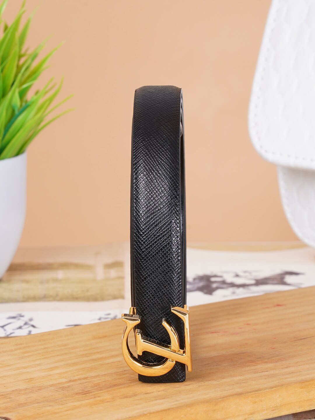 

Carlton London Women Textured Leather Belt, Black