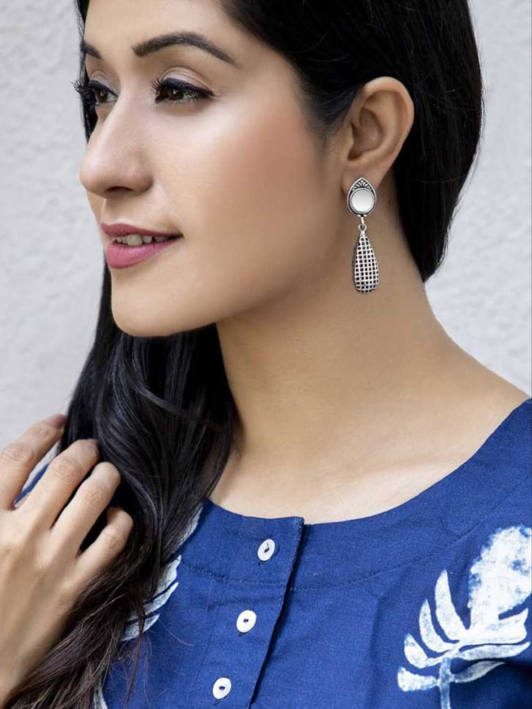 

Rubans Silver-Plated Classic Drop Earrings