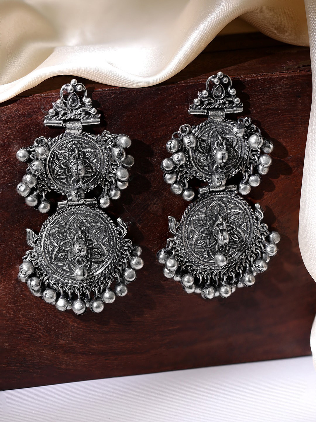 

Rubans Silver-Plated Drop Earrings