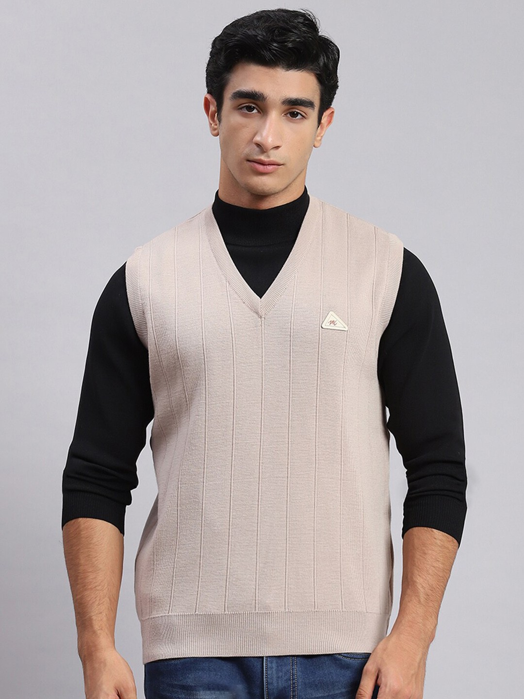 

Monte Carlo V-Neck Woollen Sweater Vest, Beige