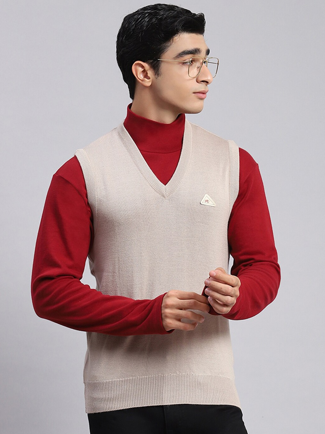 

Monte Carlo V-Neck Woollen Sweater Vest, Beige