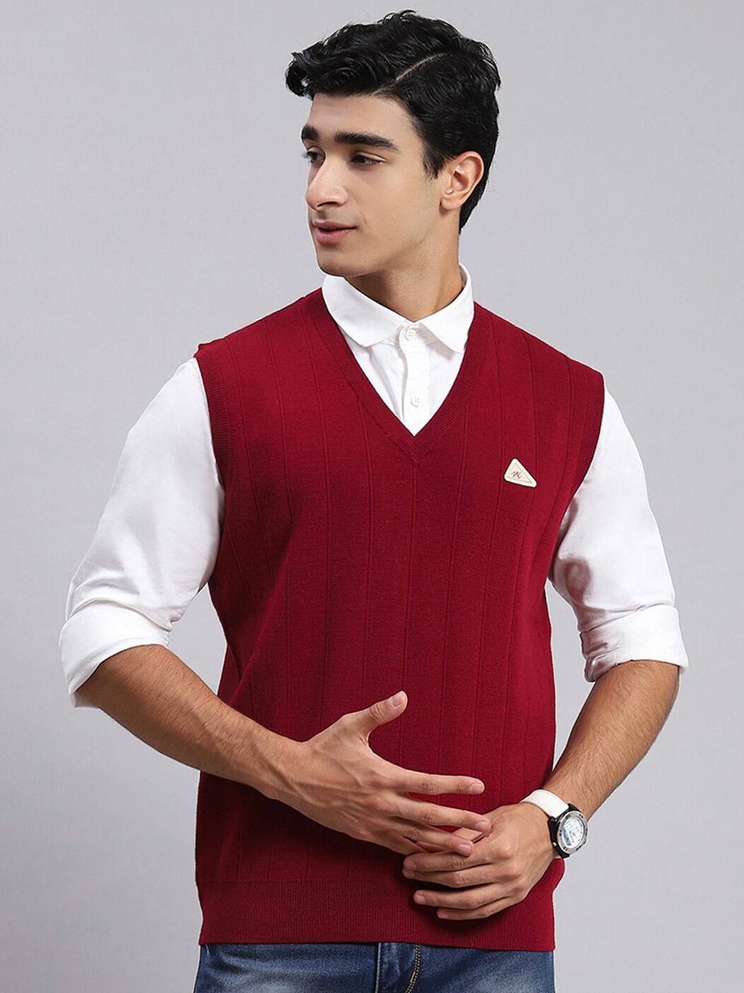 

Monte Carlo Striped V-Neck Woollen Sweater Vest, Maroon