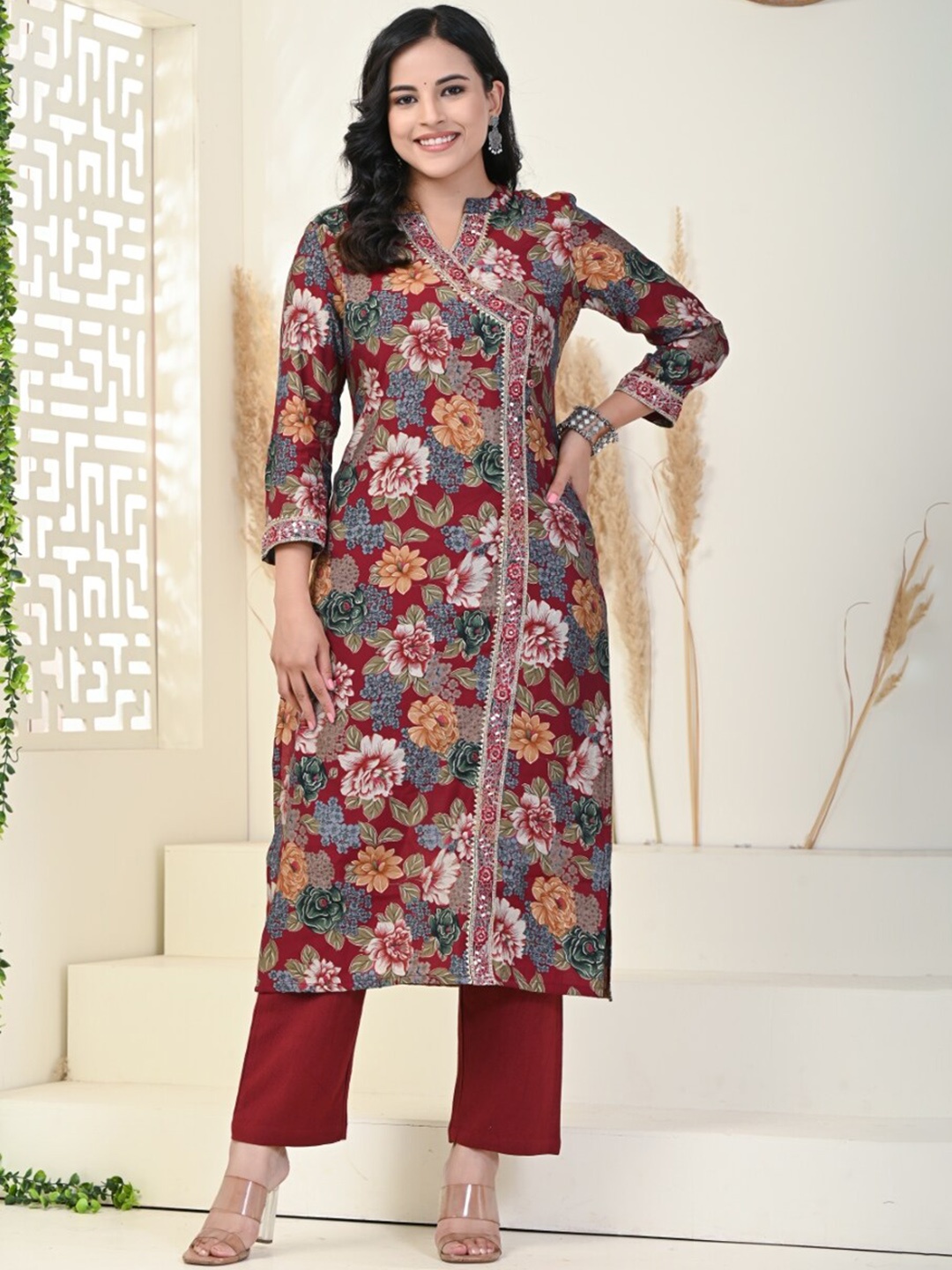 

Swasti Floral Printed Pure Cotton Straight Kurta With Trousers, Maroon