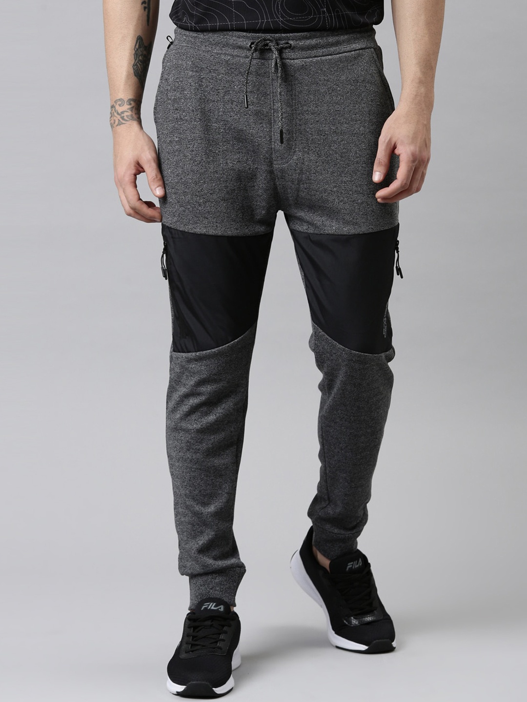 

Proline Men Colourblocked Cotton Mid-Rise Joggers, Black