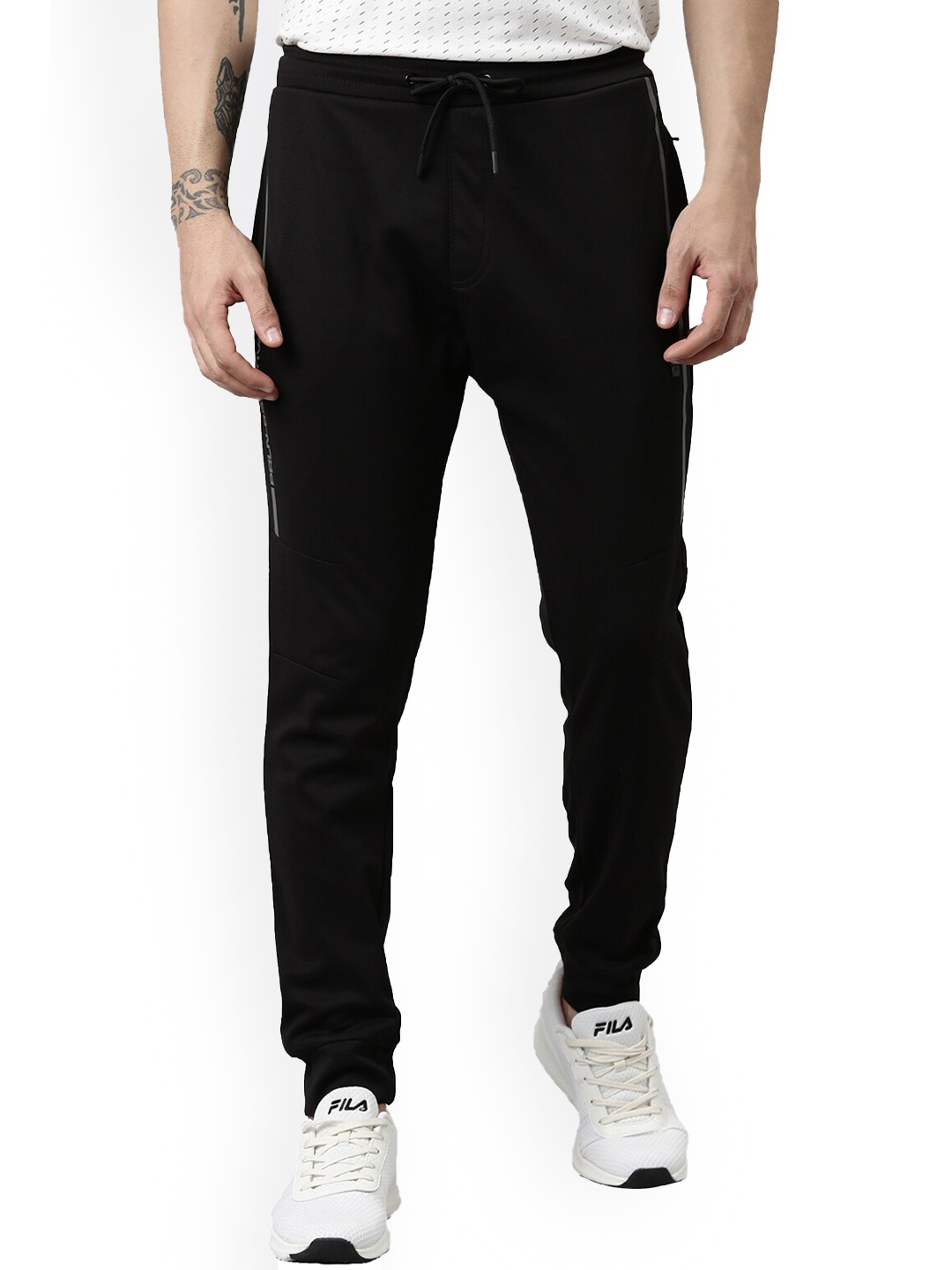 

Proline Men Mid Rise Joggers, Black
