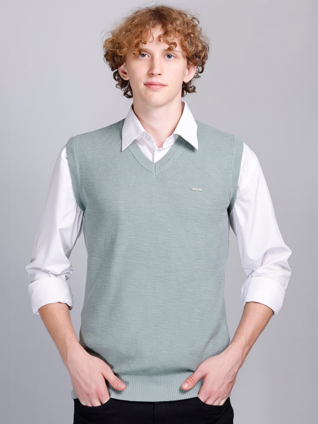 

GODFREY V-Neck Woollen Sweater Vest, Sea green