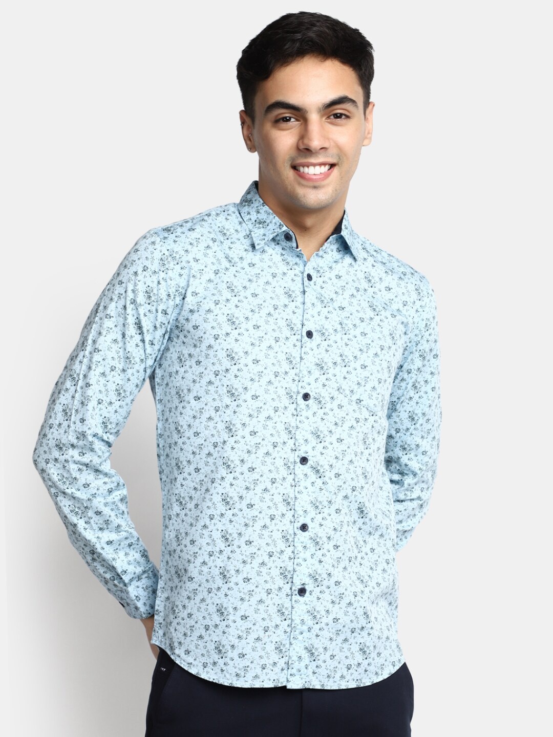 

V-Mart Slim Fit Floral Printed Twill Weave Cotton Casual Shirt, Blue