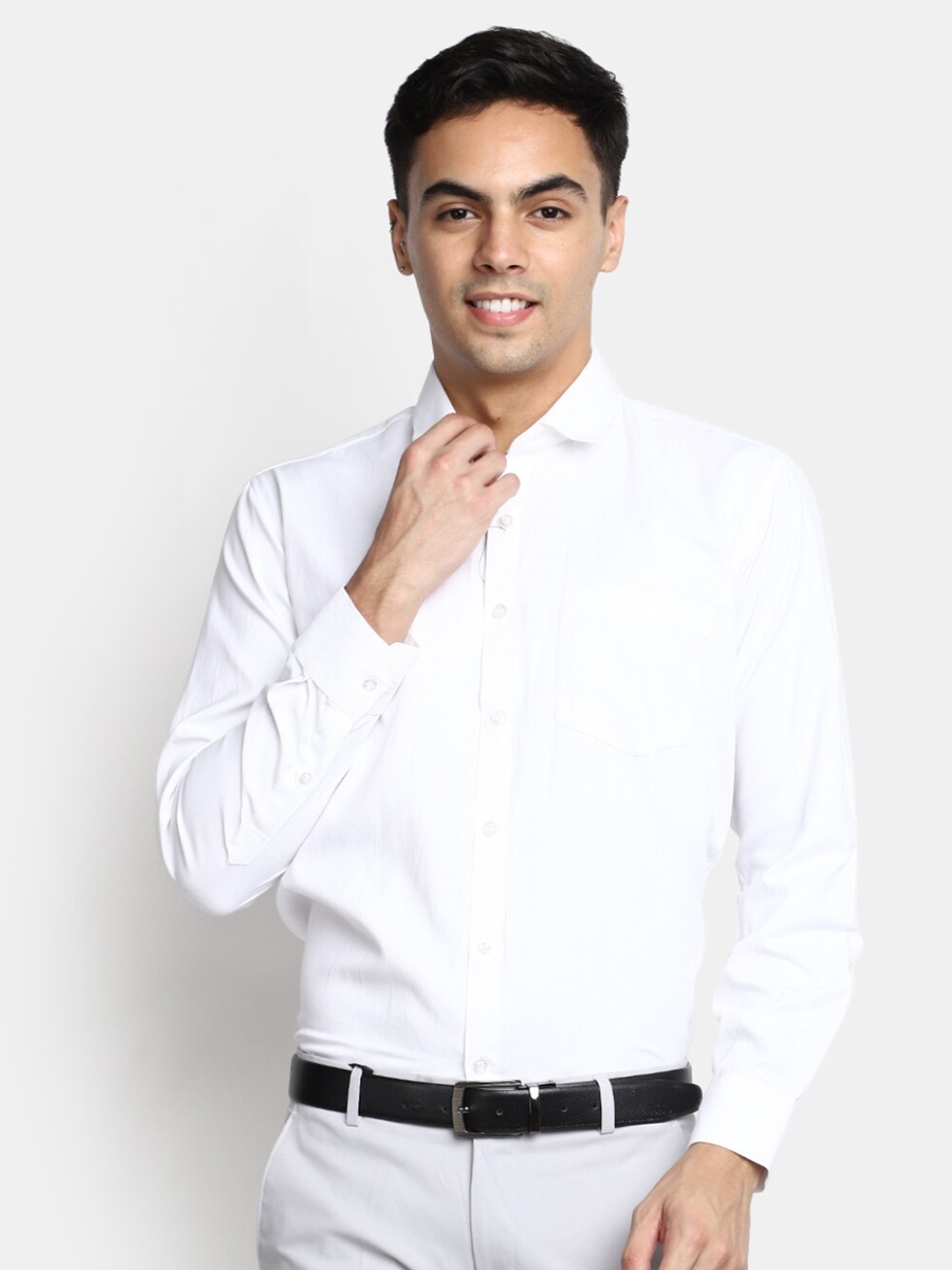 

J White by Vmart Spread Collar Opaque Formal Shirt