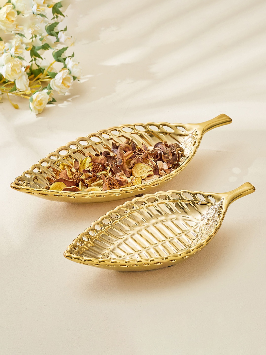 

Home Centre 2 Pcs Golden Textured Stoneware Decorative Bowls, Gold