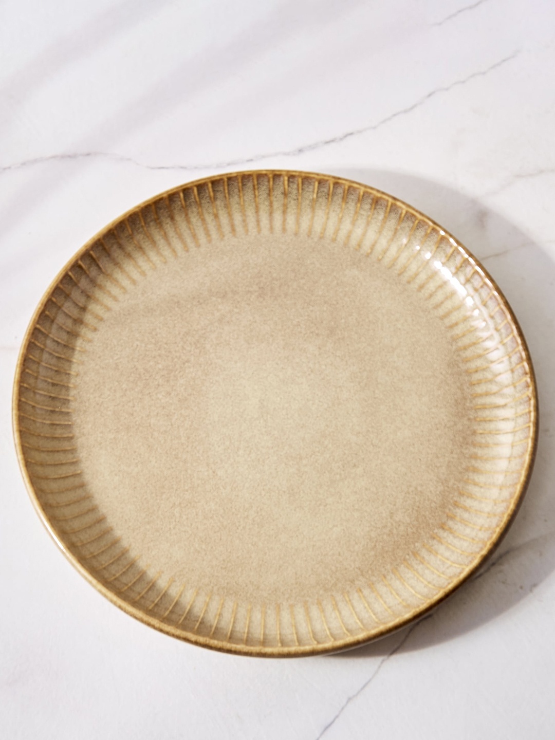 

Home Centre Cerradura Sobmre Beige Stoneware Plate