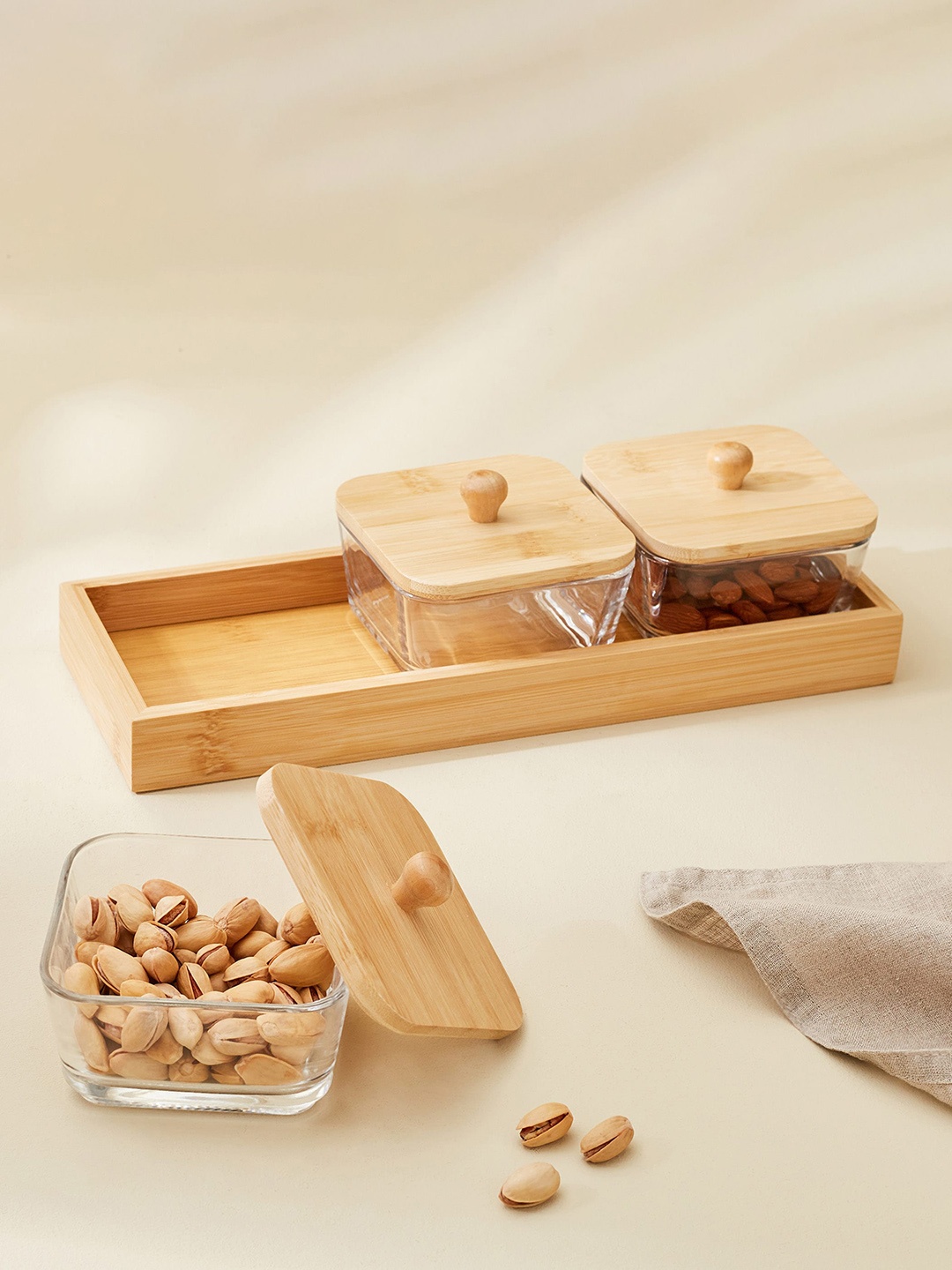 

Home Centre Vamos Istana Set of 3 Glass Bowls With Bamboo Tray, Brown