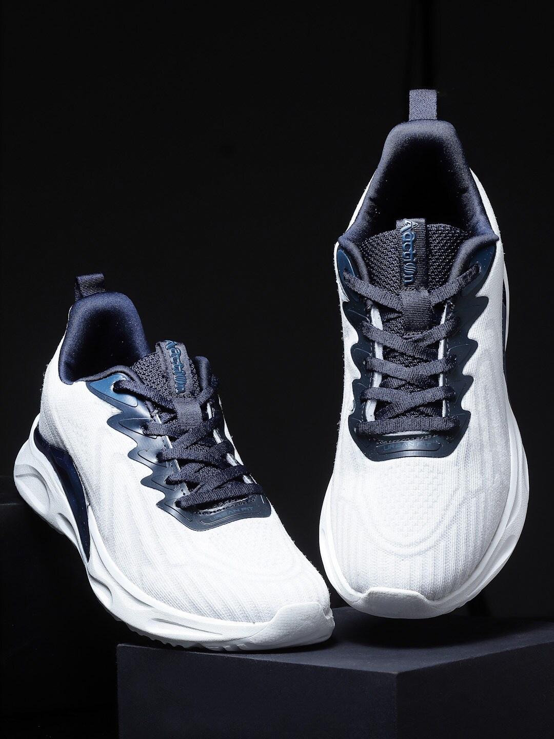 

Action Men Bullet-103 Lace-Up Running Shoes, White
