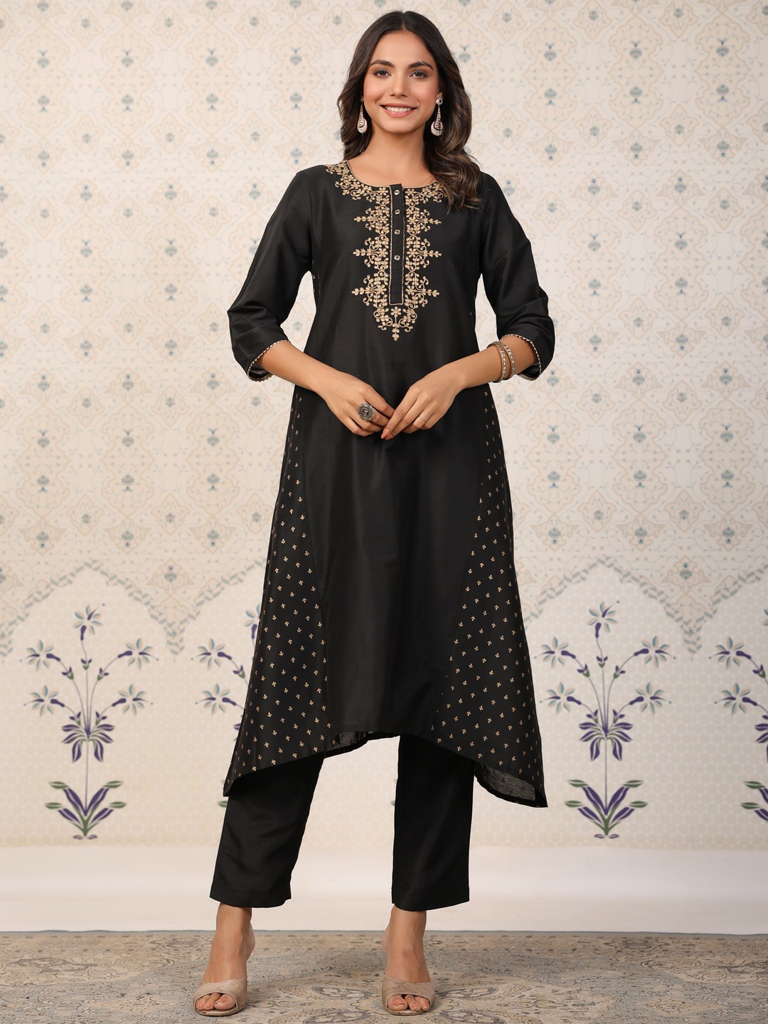 

Ode by House of Pataudi Ethnic Motifs Printed Thread Work A-Line Kurta, Black