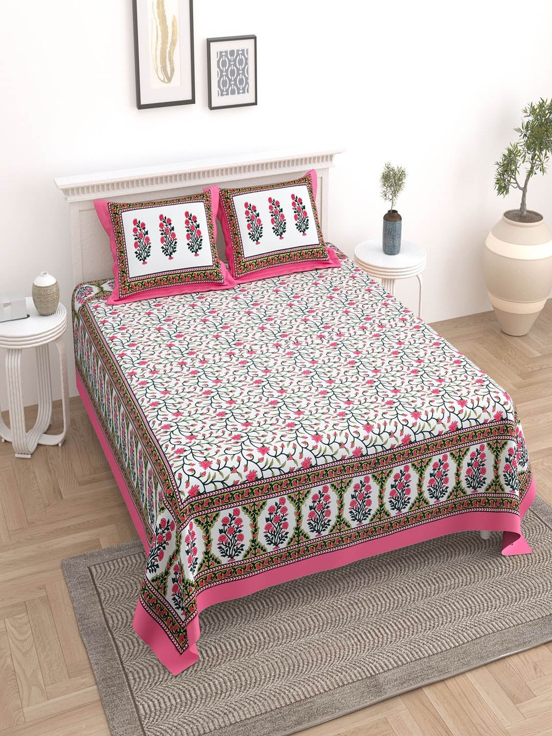 

UNIQCHOICE Pink & White Floral Cotton 180 TC King Bedsheet With 2 Pillow Covers