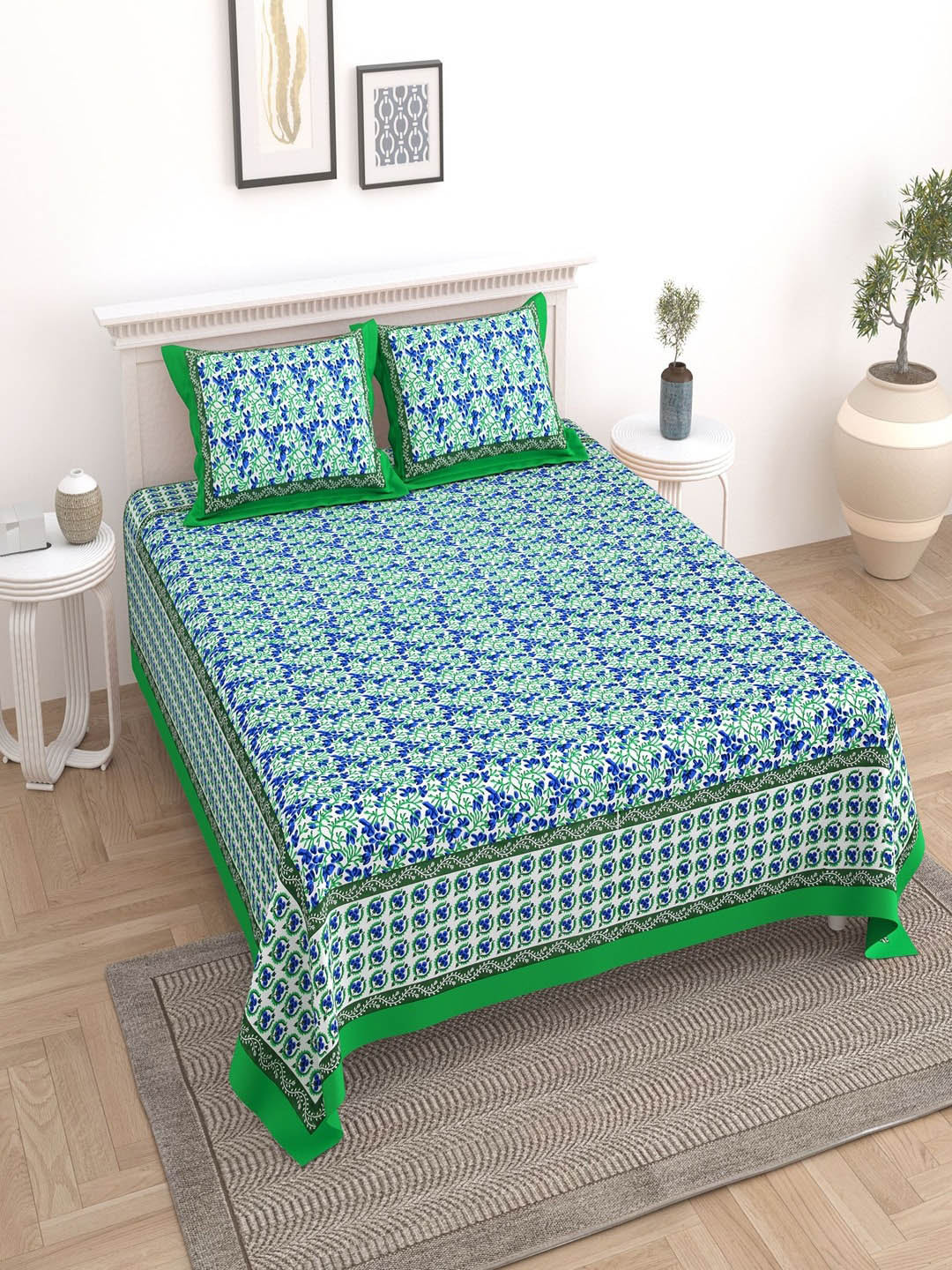 

UNIQCHOICE White & Green Floral Pure Cotton 180 TC King Bedsheet with 2 Pillow Covers